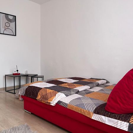 Apart Uta 2 Apartamento Arad Exterior foto